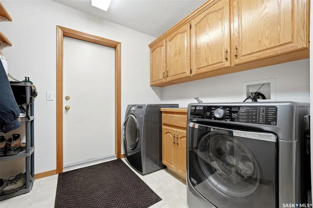 2927 Wimbledon Drive Regina SK S4V 2Y2