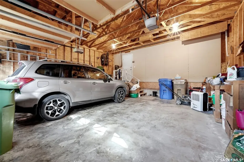 2927 Wimbledon Drive Regina SK S4V 2Y2