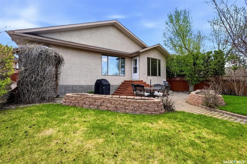 2927 Wimbledon Drive Regina SK S4V 2Y2
