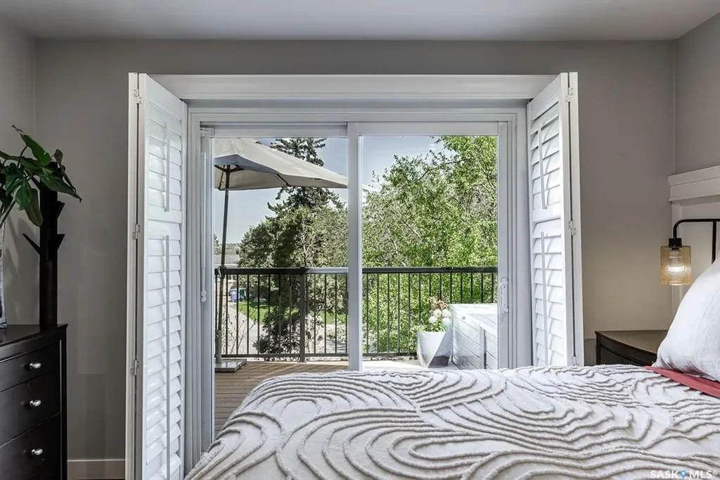1925 Pembina Avenue Saskatoon SK S7K 1C4