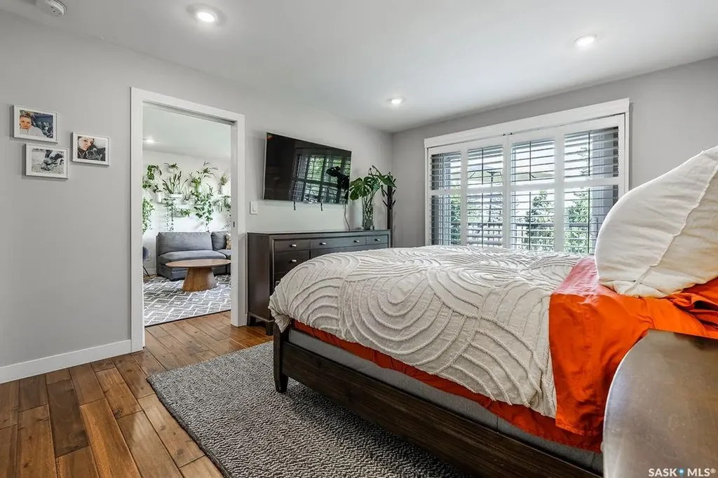 1925 Pembina Avenue Saskatoon SK S7K 1C4
