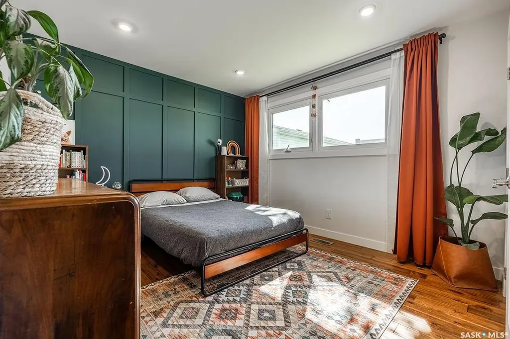 1925 Pembina Avenue Saskatoon SK S7K 1C4