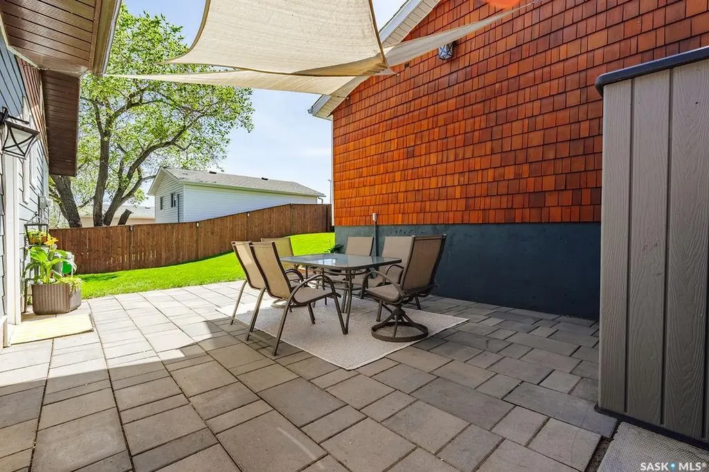 1925 Pembina Avenue Saskatoon SK S7K 1C4