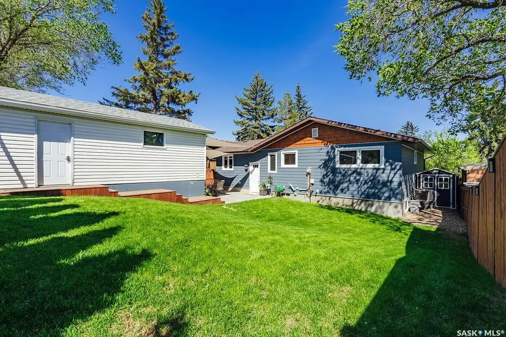 1925 Pembina Avenue Saskatoon SK S7K 1C4