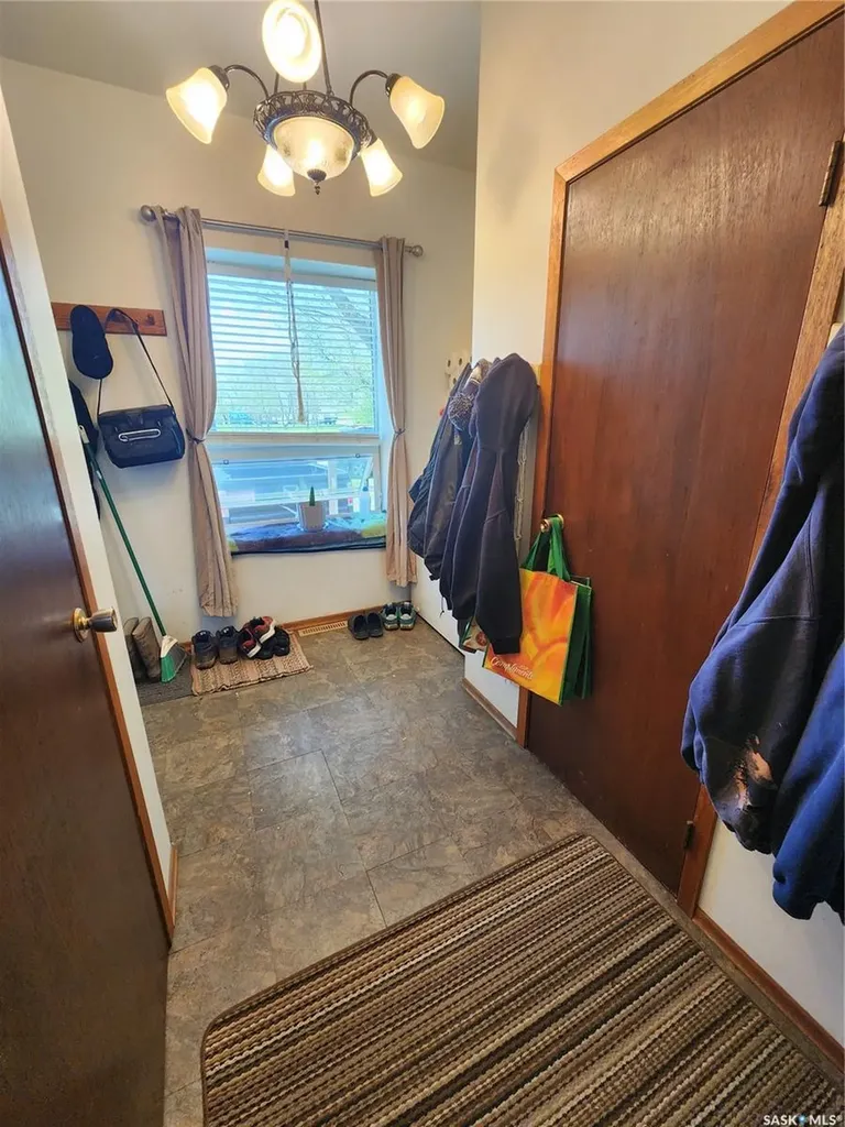 203 Belfast Street North Portal SK S0C 1W0