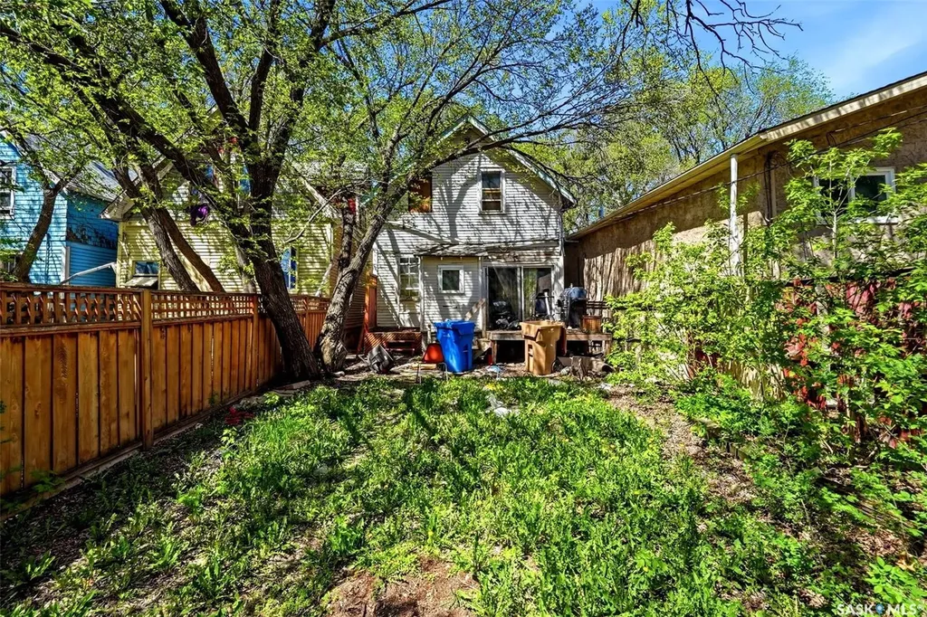 1355 Retallack Street Regina SK S4T 2J1