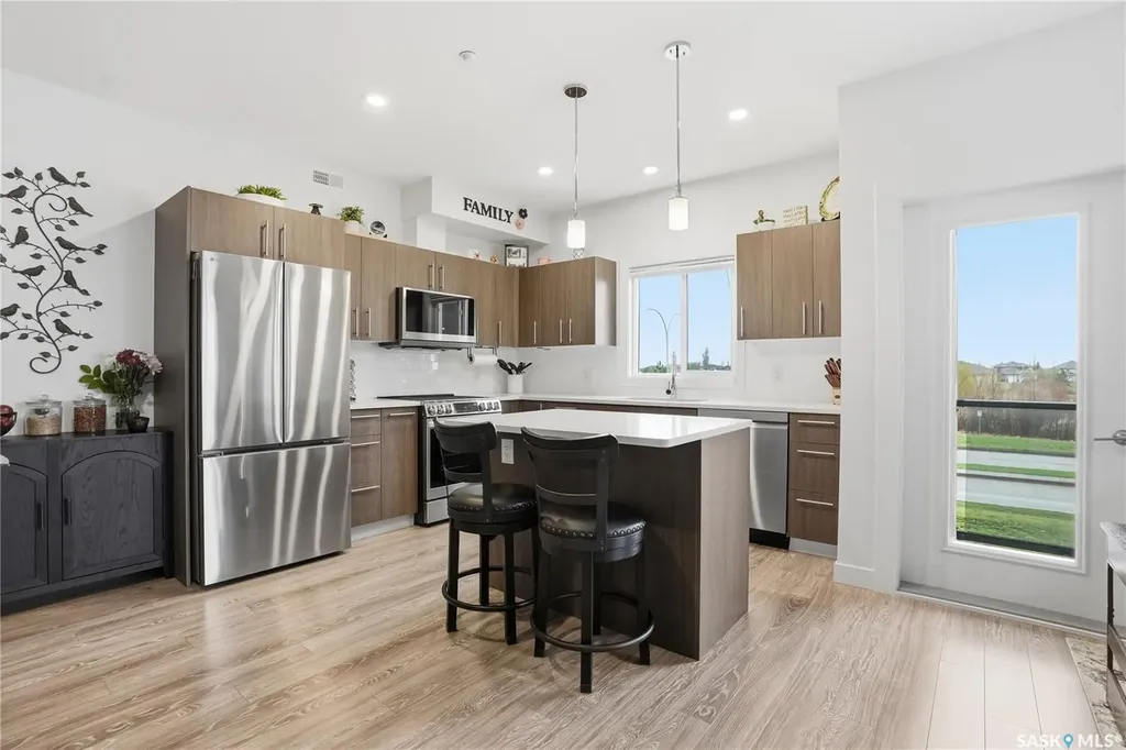 142 Pawlychenko Lane Saskatoon SK S7V 0N7