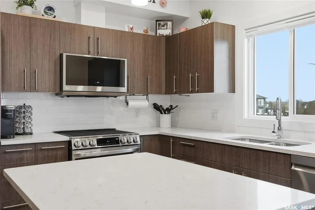 142 Pawlychenko Lane Saskatoon SK S7V 0N7
