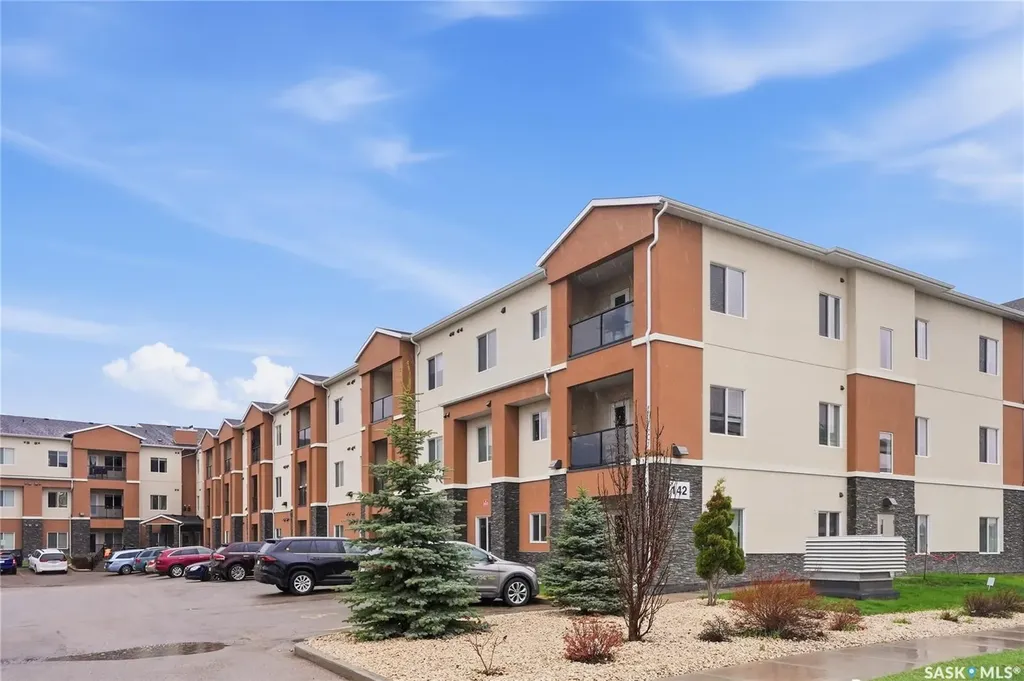 142 Pawlychenko Lane Saskatoon SK S7V 0N7