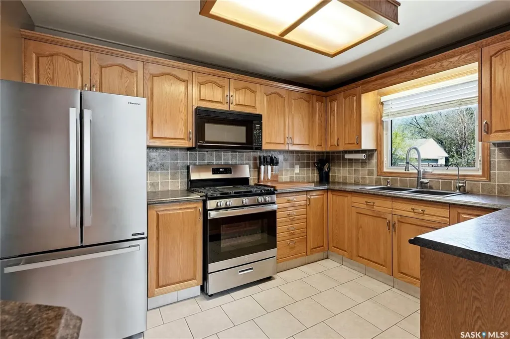 1120 Broadway Avenue E Regina SK S4N 1A8