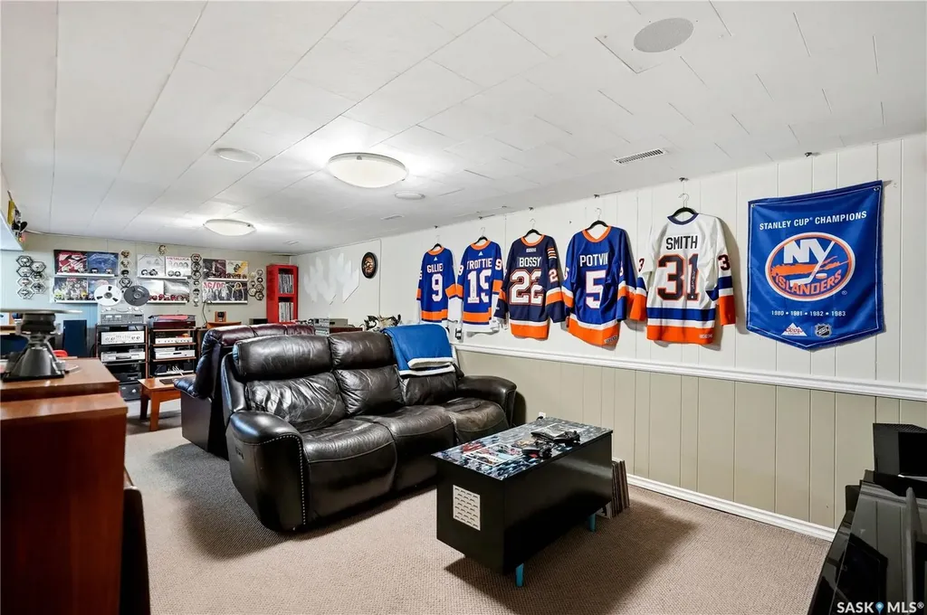 1120 Broadway Avenue E Regina SK S4N 1A8
