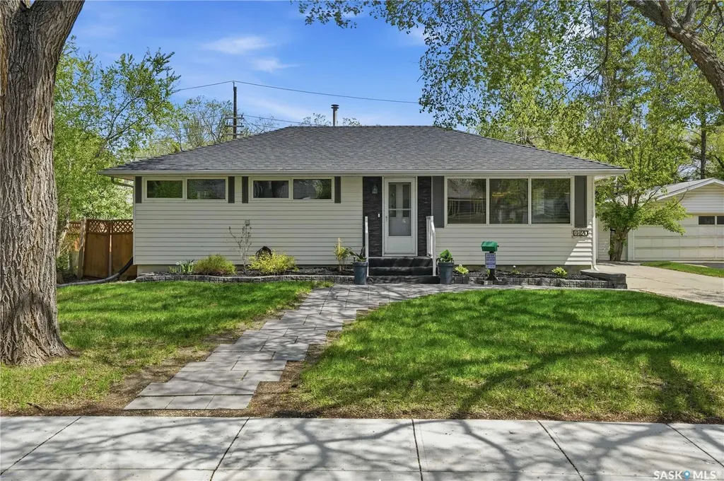 1120 Broadway Avenue E Regina SK S4N 1A8