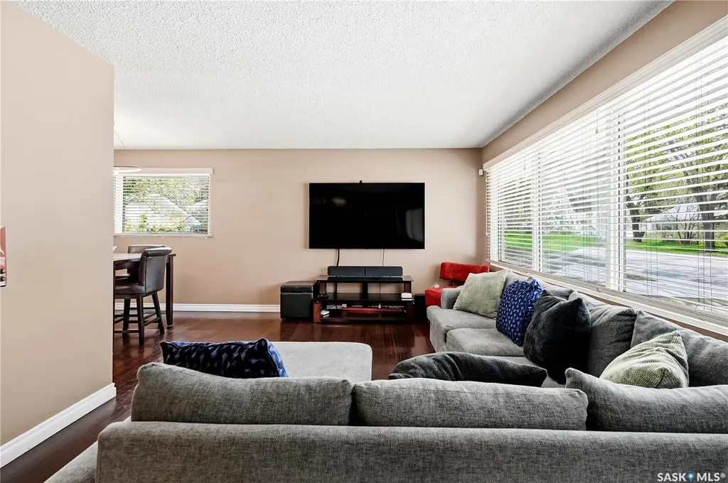 1120 Broadway Avenue E Regina SK S4N 1A8