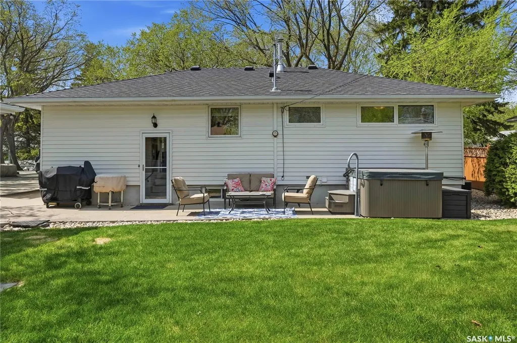 1120 Broadway Avenue E Regina SK S4N 1A8
