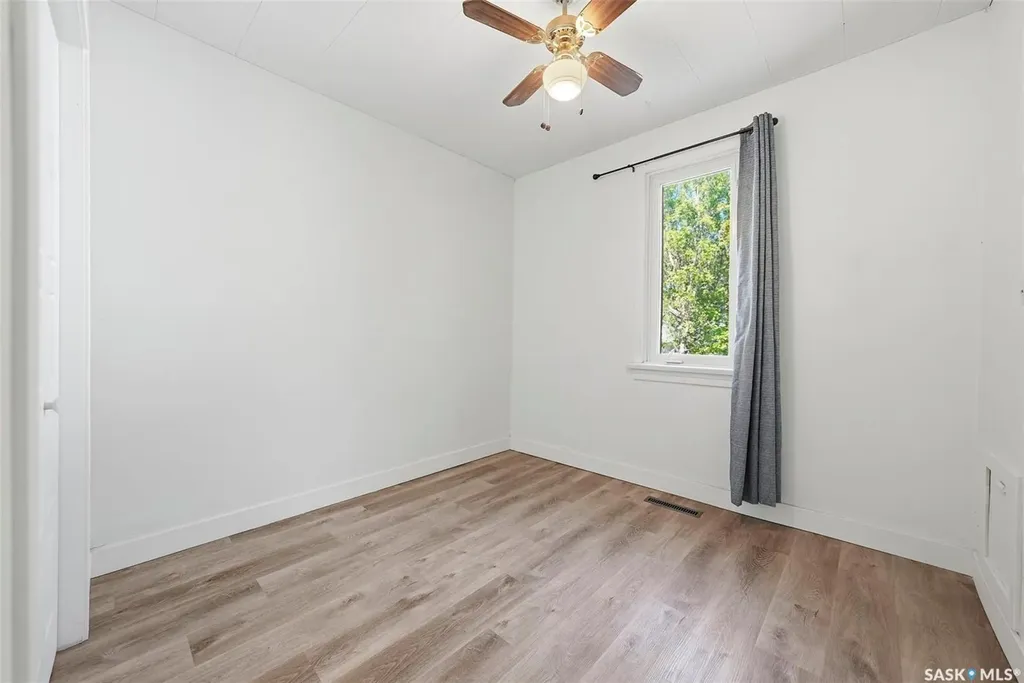 1917 Lorne Avenue Saskatoon SK S7J 0R2