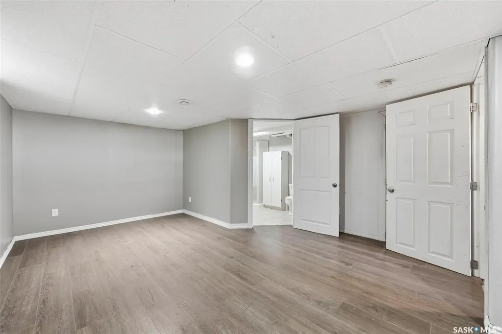 1917 Lorne Avenue Saskatoon SK S7J 0R2