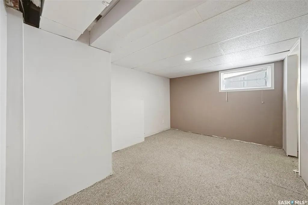 1917 Lorne Avenue Saskatoon SK S7J 0R2
