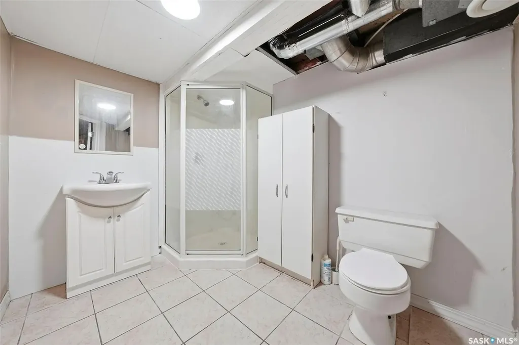1917 Lorne Avenue Saskatoon SK S7J 0R2