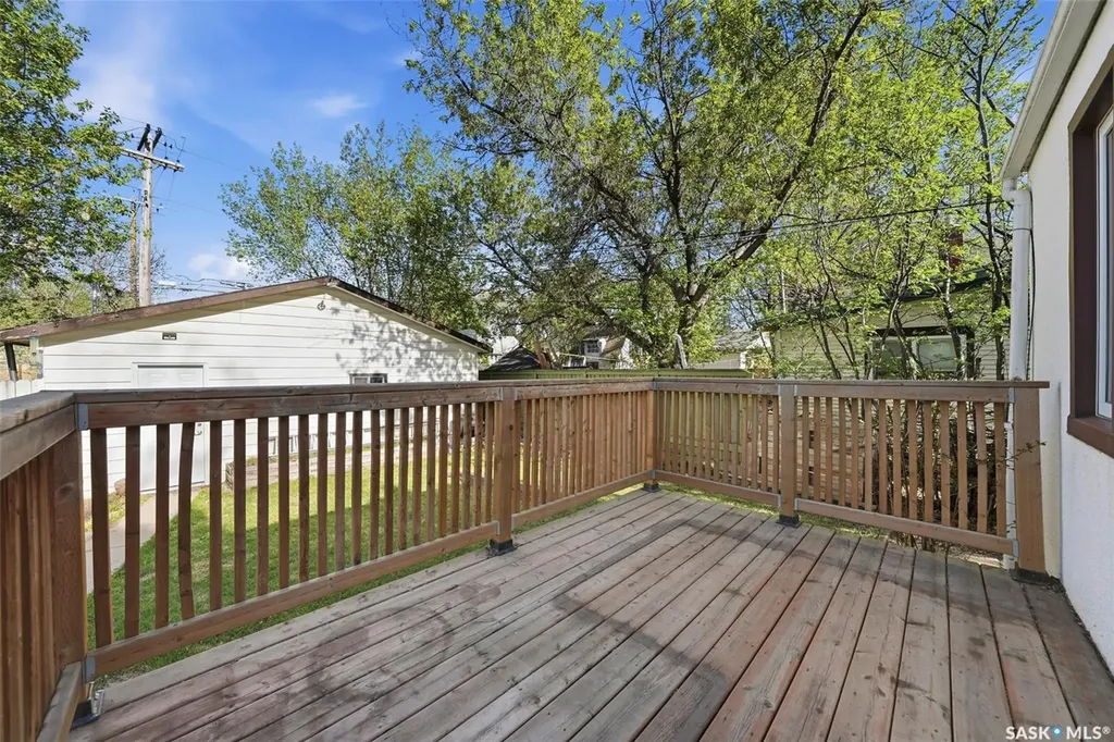 1917 Lorne Avenue Saskatoon SK S7J 0R2