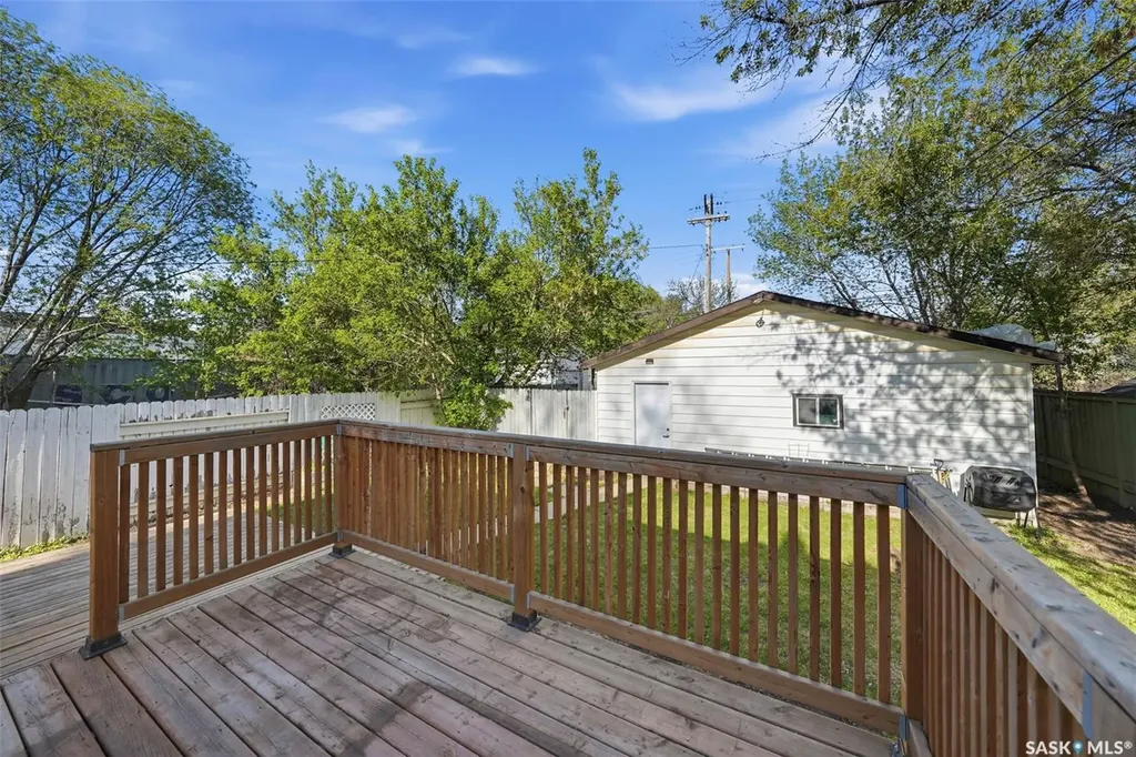 1917 Lorne Avenue Saskatoon SK S7J 0R2