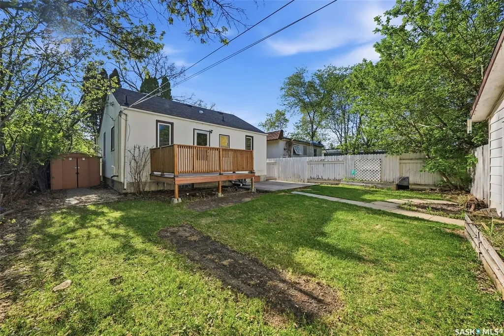 1917 Lorne Avenue Saskatoon SK S7J 0R2