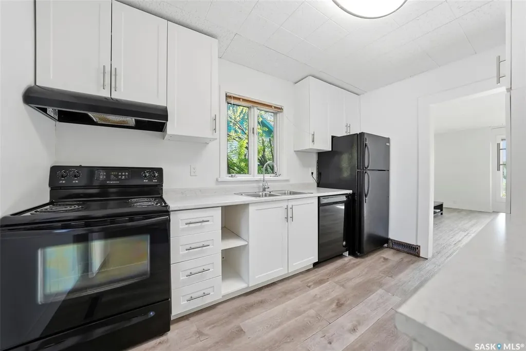 1917 Lorne Avenue Saskatoon SK S7J 0R2