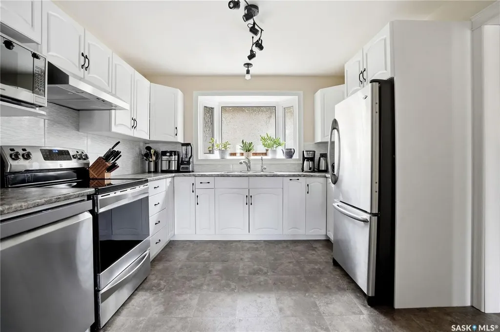 1456 Shannon Road Regina SK S4S 5L5