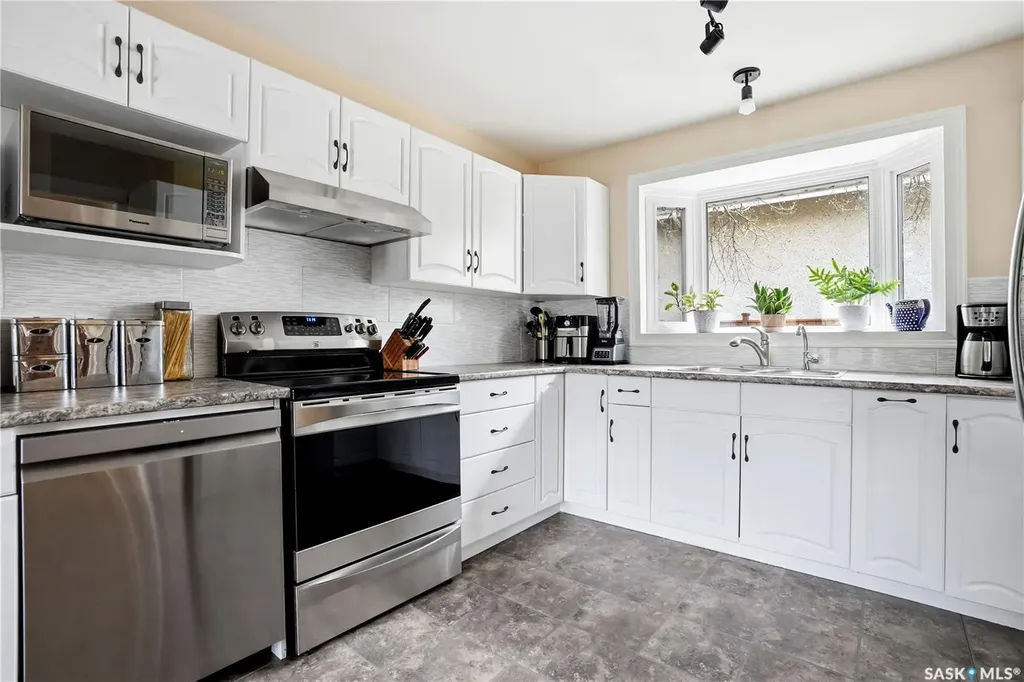 1456 Shannon Road Regina SK S4S 5L5