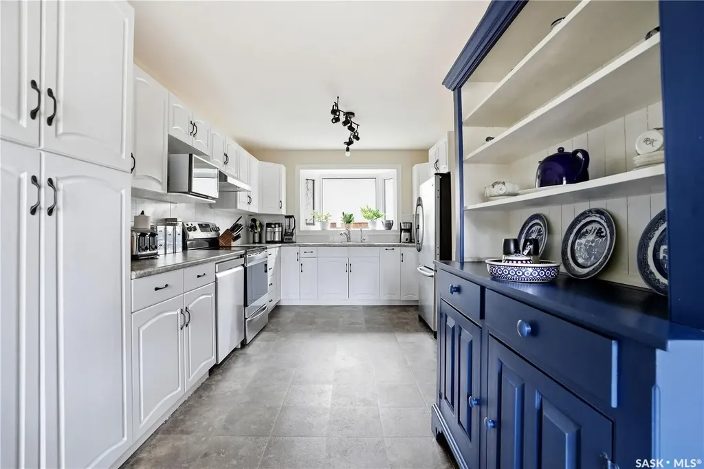 1456 Shannon Road Regina SK S4S 5L5