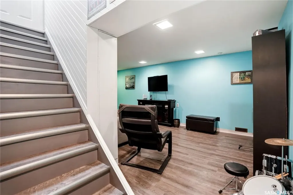 1456 Shannon Road Regina SK S4S 5L5