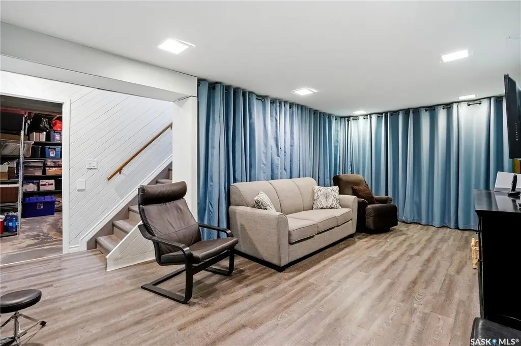 1456 Shannon Road Regina SK S4S 5L5