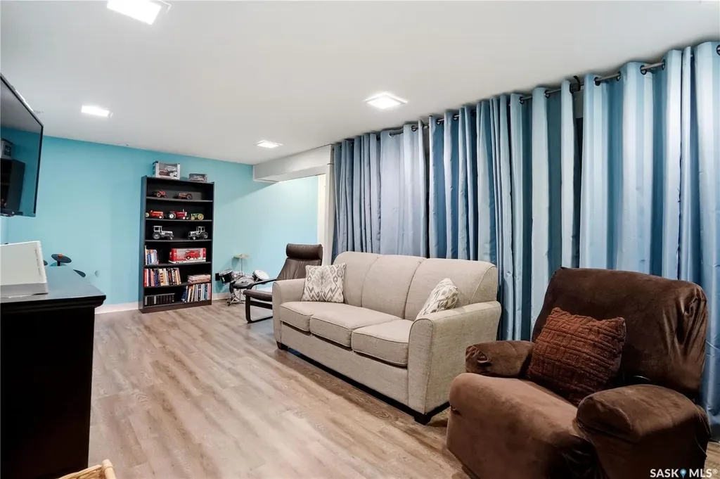 1456 Shannon Road Regina SK S4S 5L5