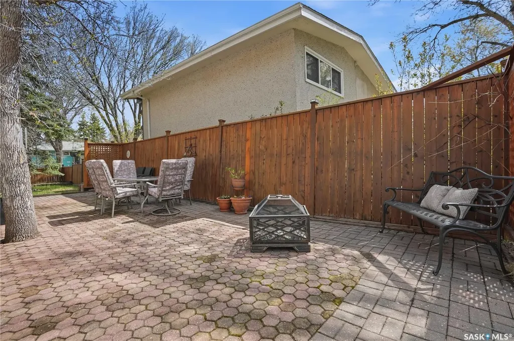 1456 Shannon Road Regina SK S4S 5L5