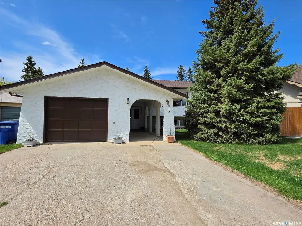 613 2nd Street W Meadow Lake SK S9X 1E6