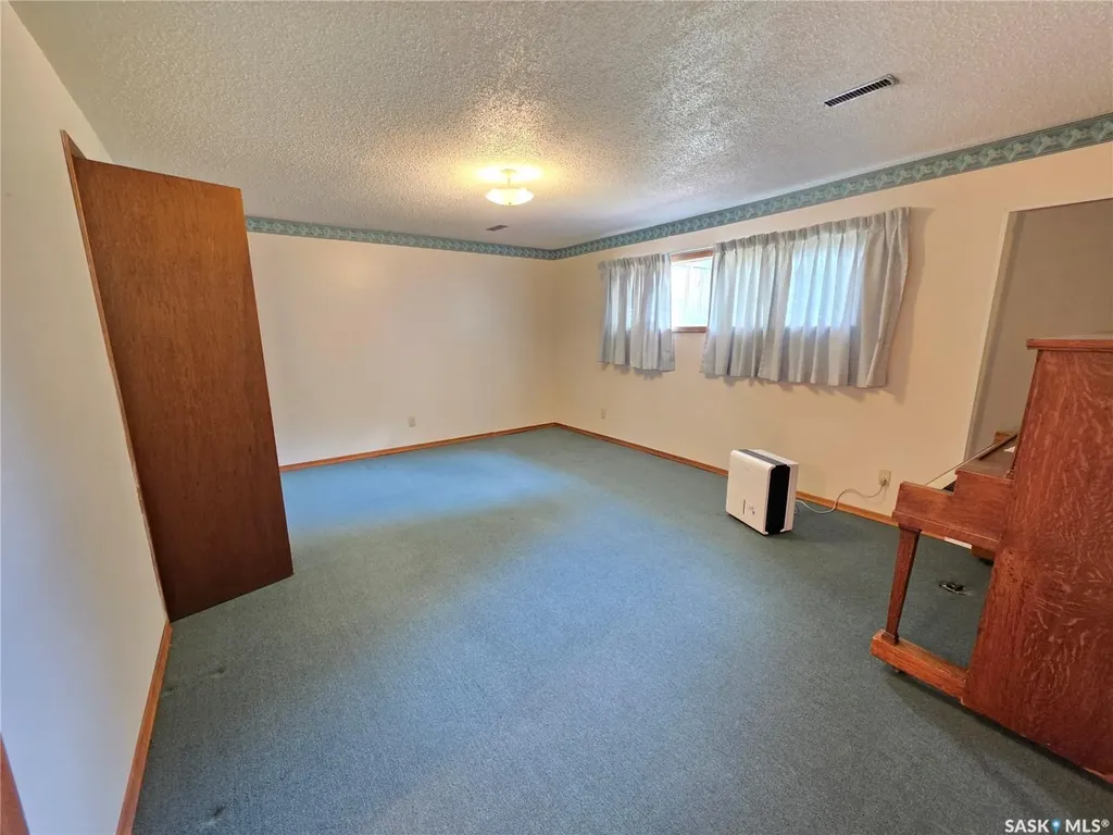 613 2nd Street W Meadow Lake SK S9X 1E6
