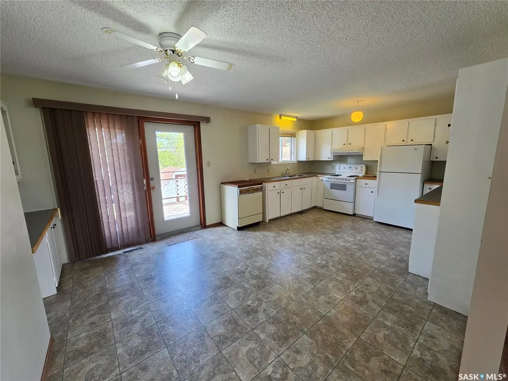 613 2nd Street W Meadow Lake SK S9X 1E6