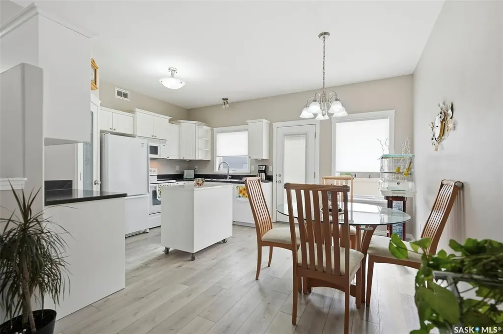 320 3rd Street Osler SK S0K 3A0