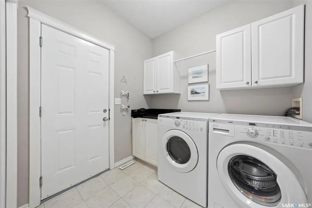 320 3rd Street Osler SK S0K 3A0