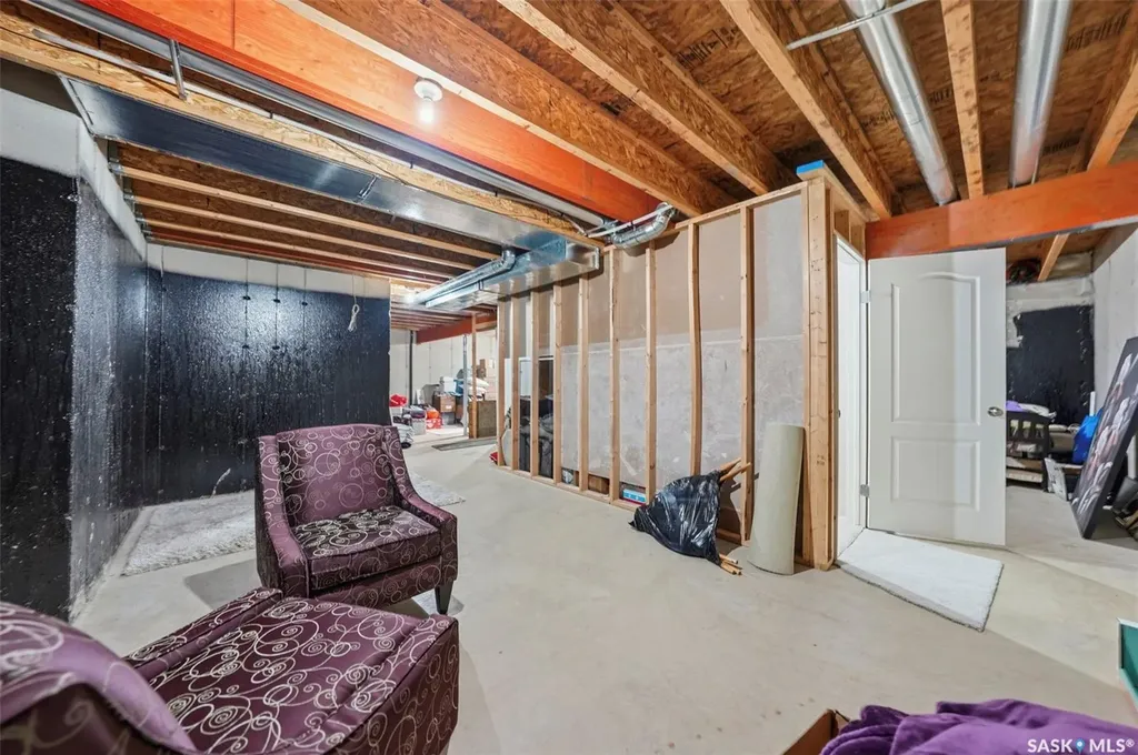 320 3rd Street Osler SK S0K 3A0