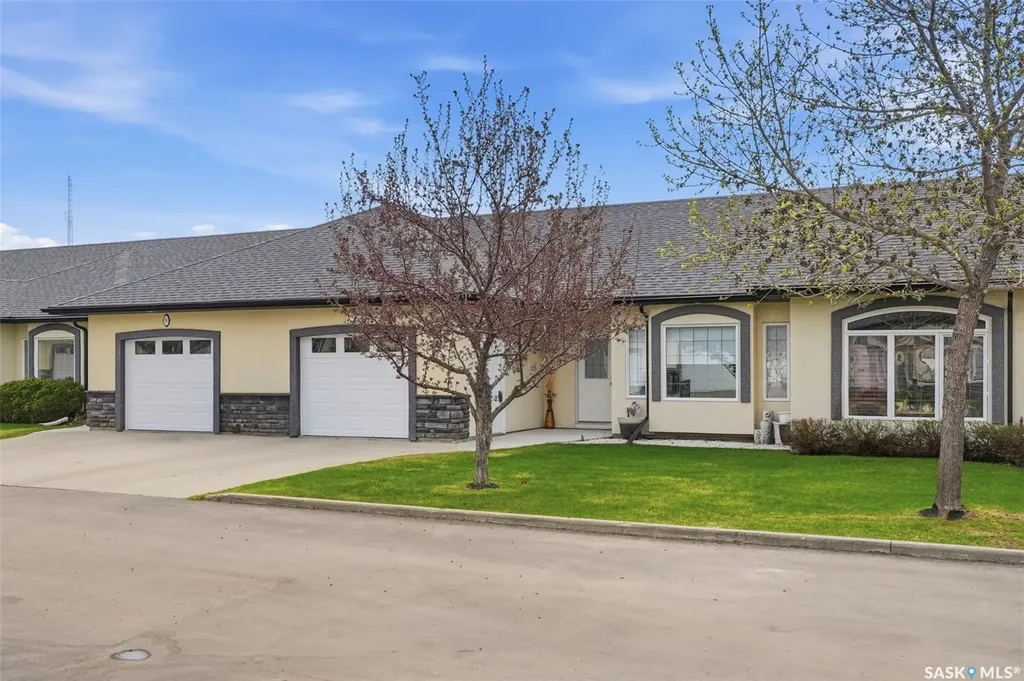 320 3rd Street Osler SK S0K 3A0