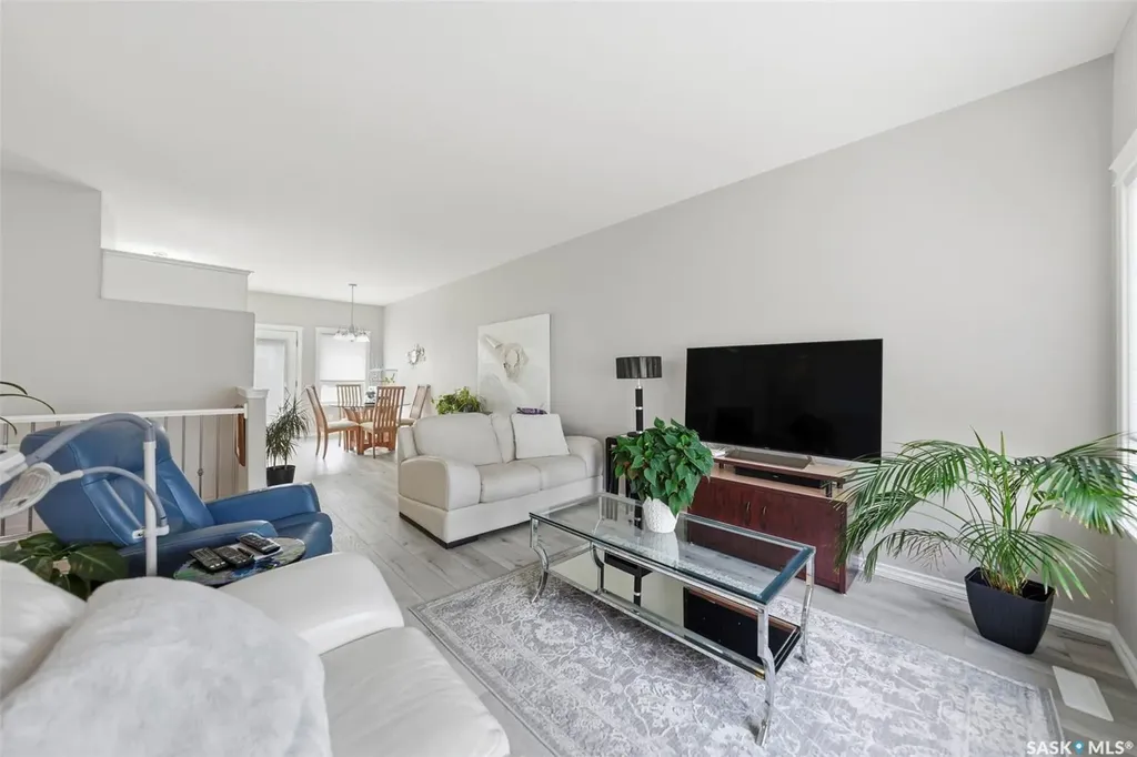 320 3rd Street Osler SK S0K 3A0