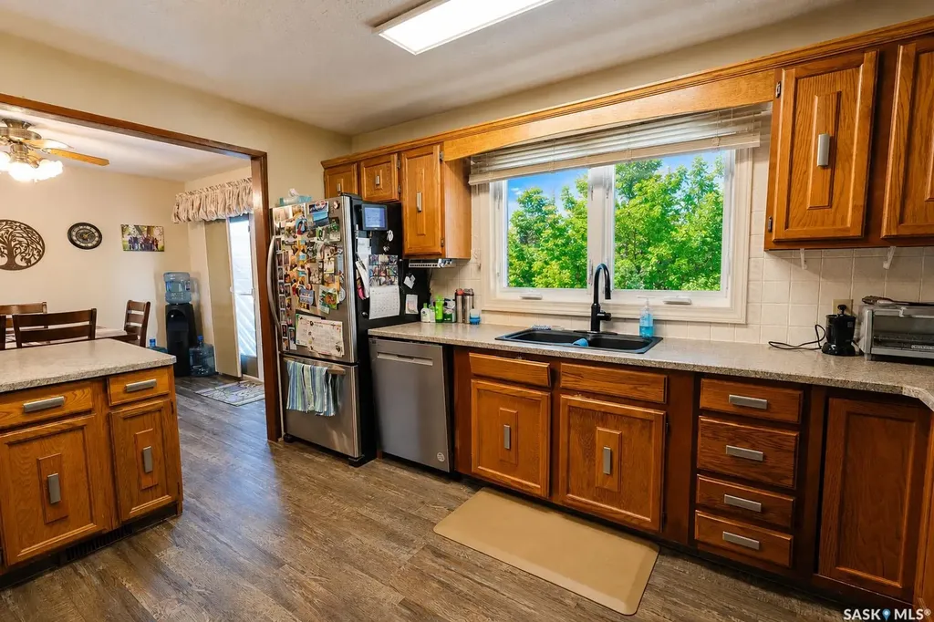 1010 Woodman Crescent Prince Albert SK S6V 6L6