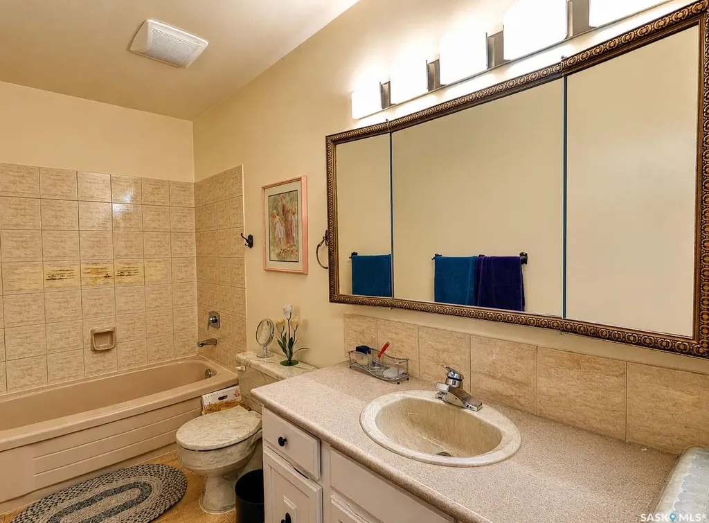 1010 Woodman Crescent Prince Albert SK S6V 6L6