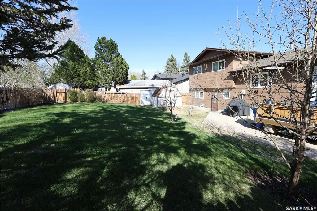 1010 Woodman Crescent Prince Albert SK S6V 6L6