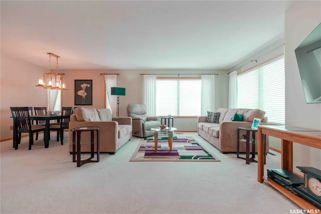 420 Heritage Crescent Saskatoon SK S7H 5P3