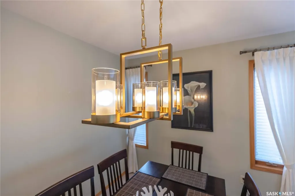 420 Heritage Crescent Saskatoon SK S7H 5P3