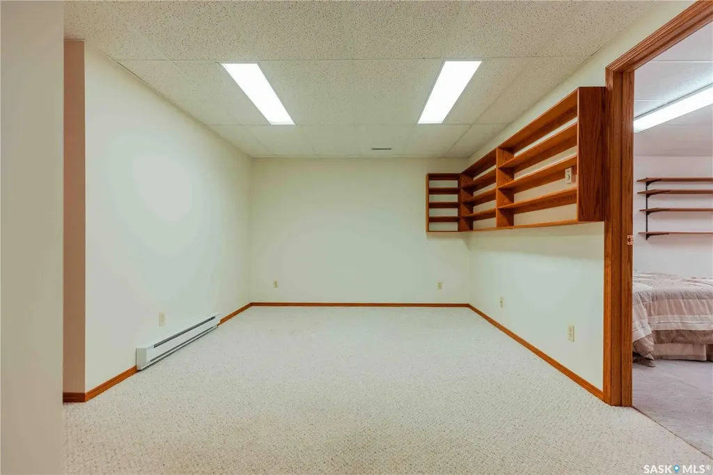 420 Heritage Crescent Saskatoon SK S7H 5P3