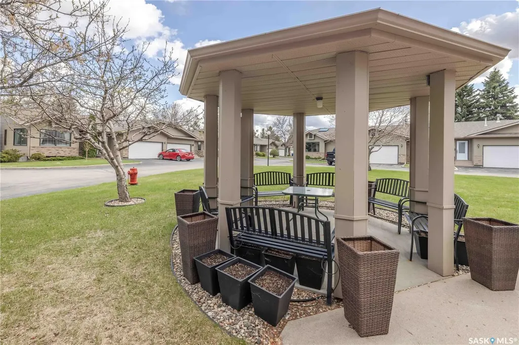 420 Heritage Crescent Saskatoon SK S7H 5P3