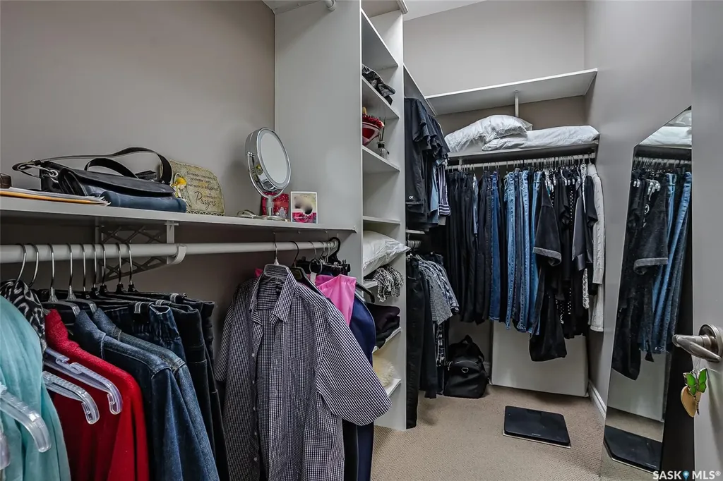 142 Assaly Street Saskatoon SK S7T 0E4