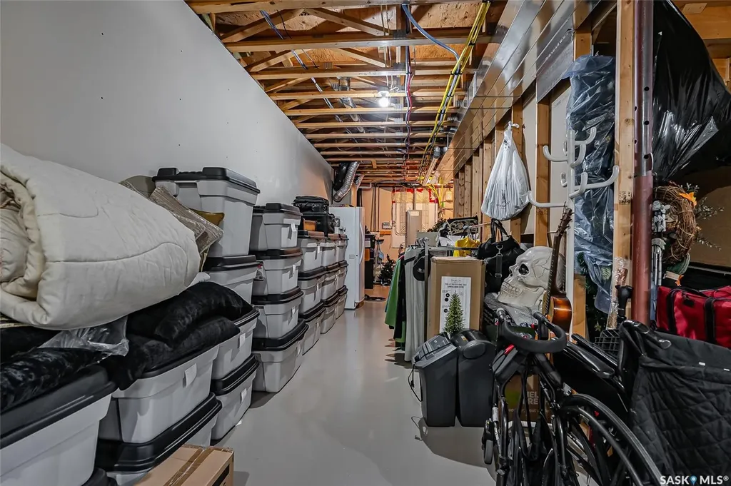 142 Assaly Street Saskatoon SK S7T 0E4
